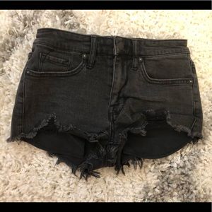 Frayed black short,size 00